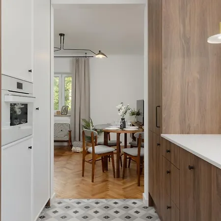 Stylish Nowolipie Close To Old Town Square By Renters شقة *