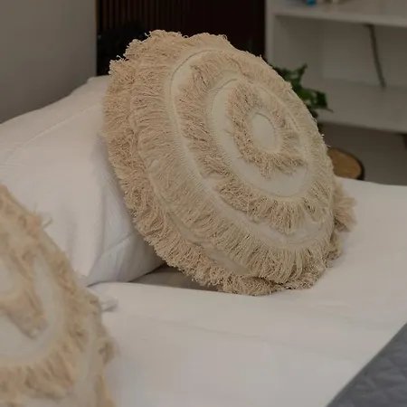 Stylish Nowolipie Close To Old Town Square By Renters Варшава