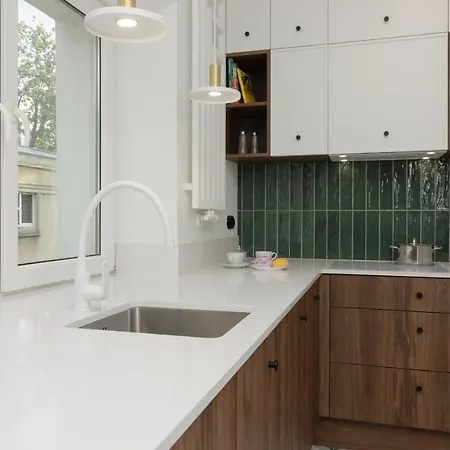 Apartamento Stylish Nowolipie Close To Old Town Square By Renters Varsovia